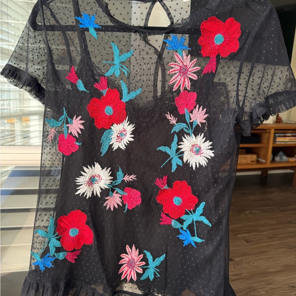 Willow and Clay Black with Floral Sheer Blouse with Tank Size S